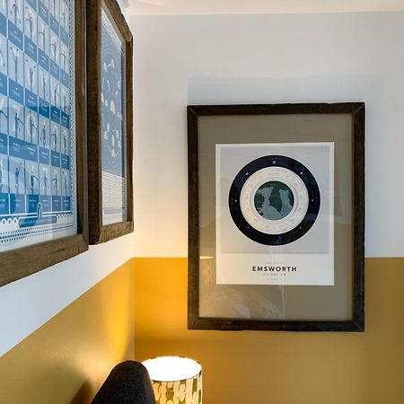 The Blue Bell Inn Emsworth Extérieur photo