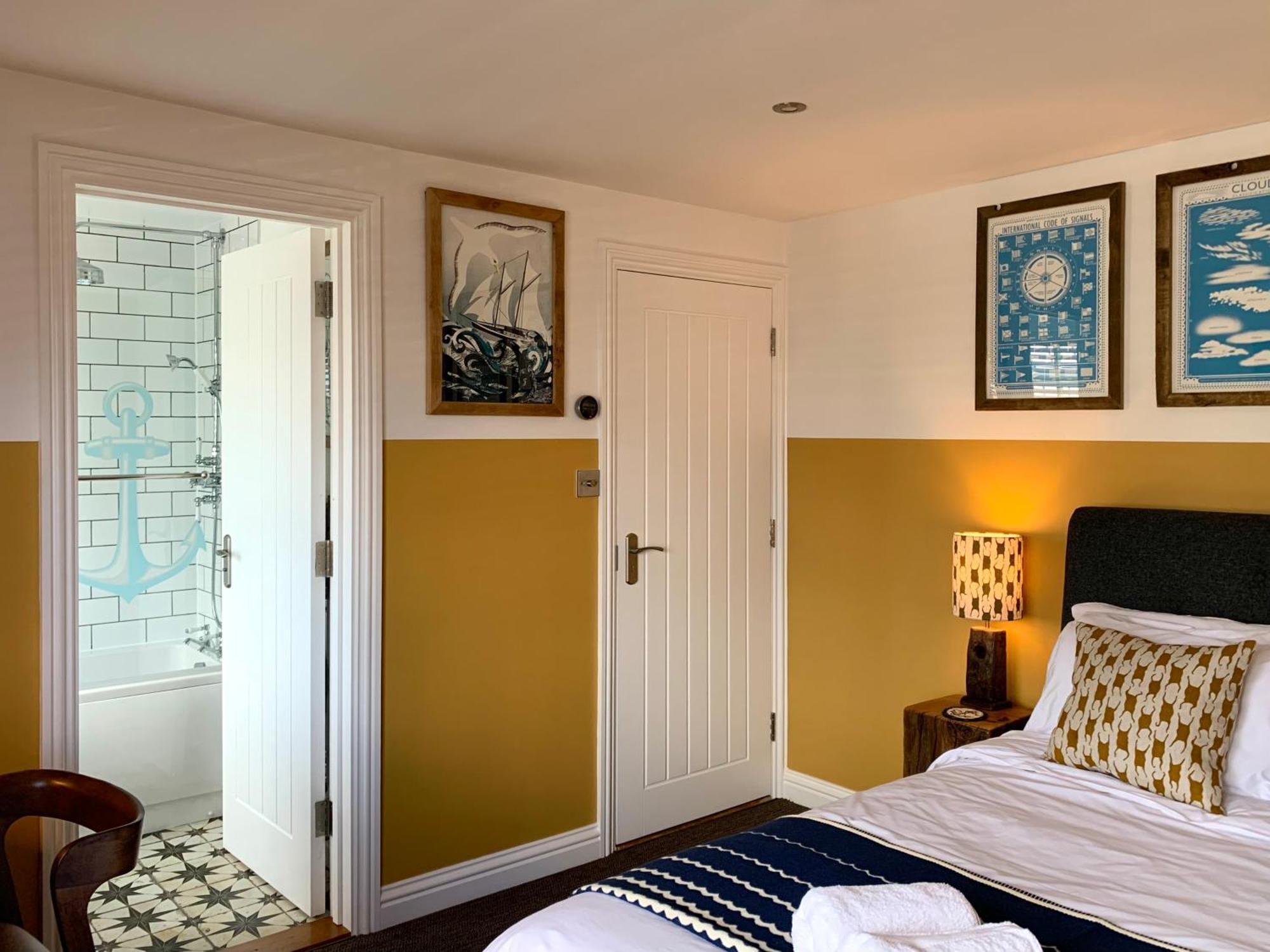 The Blue Bell Inn Emsworth Extérieur photo